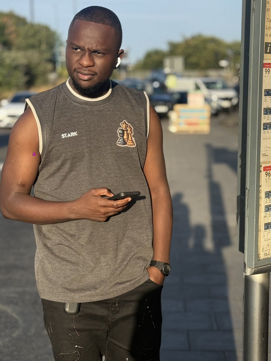 TonyStarkOfLag's tweet image. When your CEO rocks the brand with steeze and aura 😎💯
Frame 1 N20,000
Frame 2 N15,000
#StarkLuxury