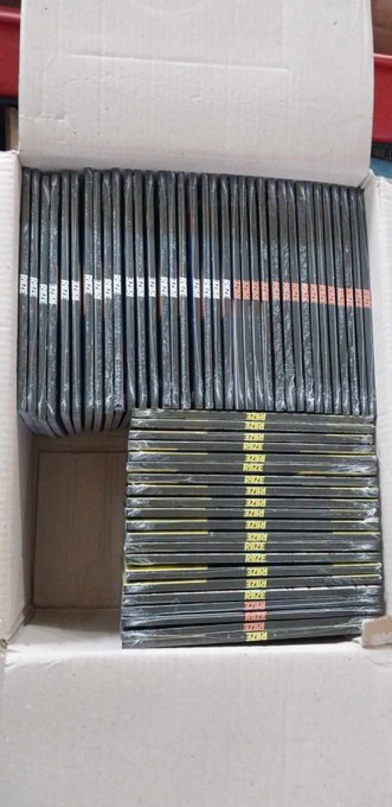 Seoul_Merchant's tweet image. #SeoulMerchant_GIVEAWAY
3 WINNERS OF FREE SEALED ALBUM random

follow us🔔 + @iluvjeonwonwoo 
rt, like