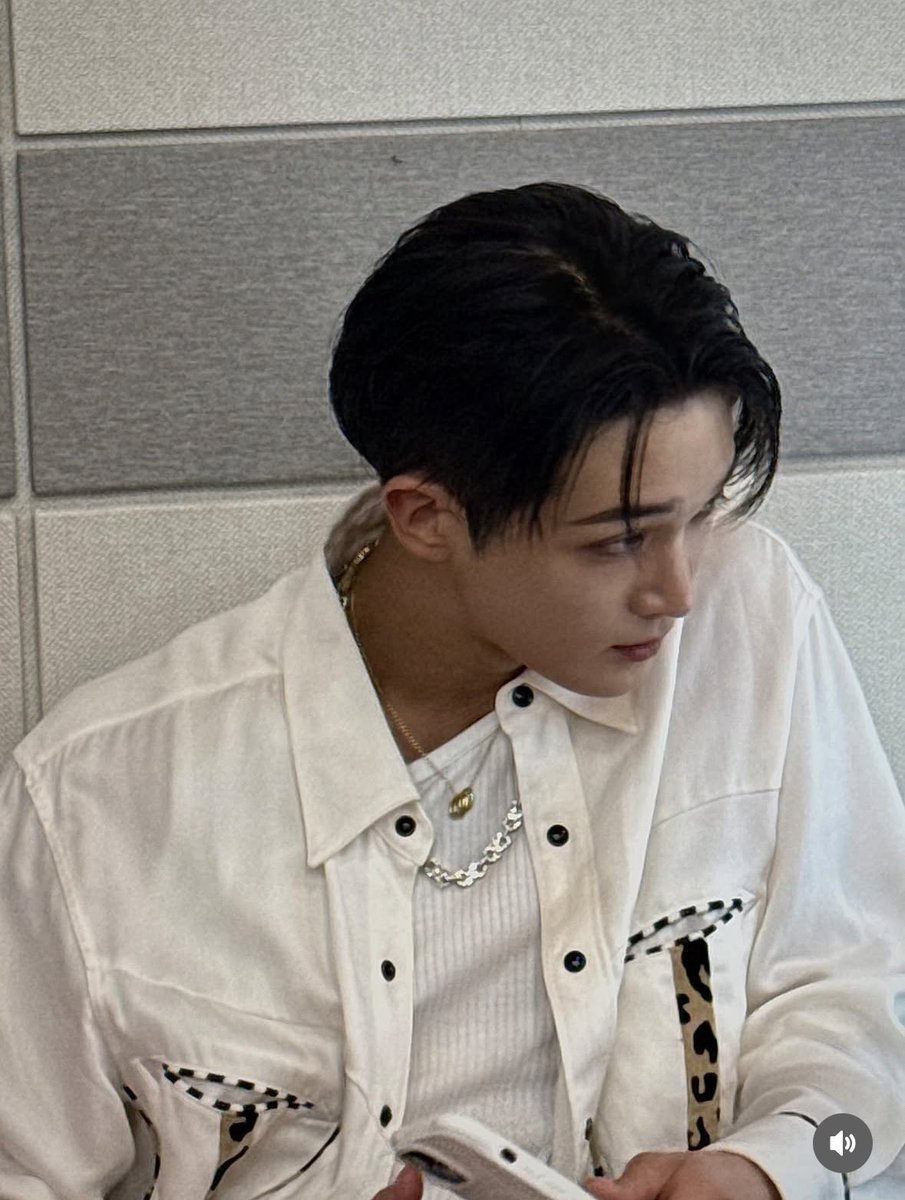 xikerspopbase's tweet image. Choi sumin is going to battle for my heart (and he’s winning)