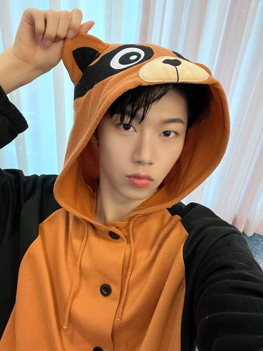 1204hyunwoo's tweet image. 💌 250728 — fromm #현우