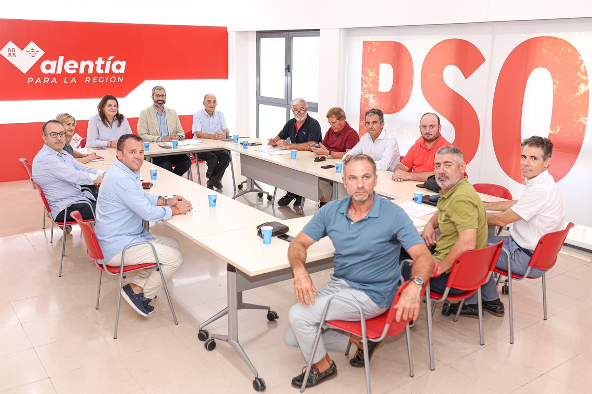 Lucassayala's tweet image. Hoy han salido a licitación los anteproyectos de las nuevas plantas desaladoras de Águilas y Torrevieja, tal y como nos comprometimos.

Un hito clave para garantizar #AguaParaSiempre

Esta mañana, hemos reiterado a las organizaciones agrarias nuestro compromiso con el sector.