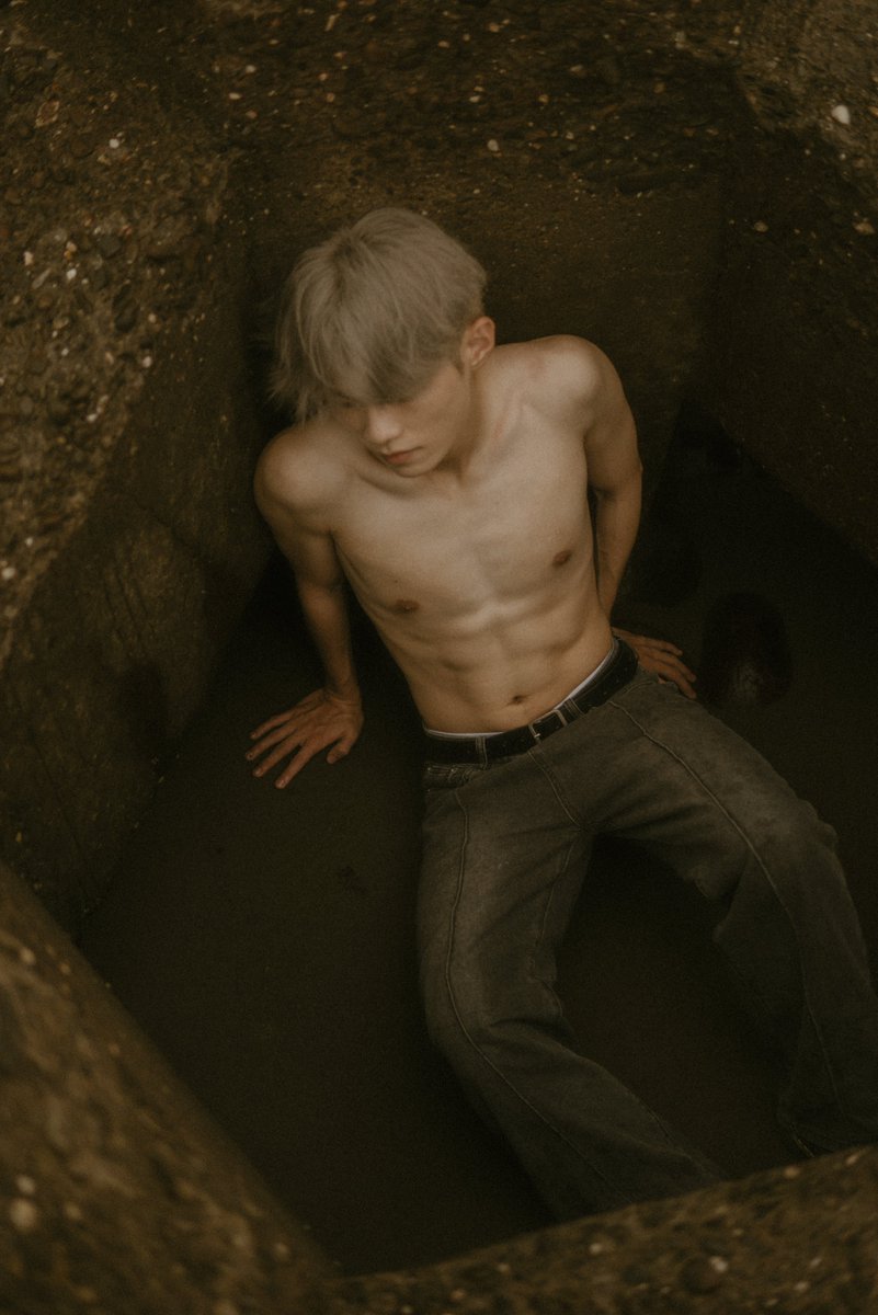 世界這麼擁擠，我偏愛角落。

🙋‍♂️: <a href="/Nanase811814/">七瀨</a>  <a href="/nanase404_1/">七瀨 Error_404</a> 
📷: <a href="/Jaccccccc7/">台南攝影📷</a>