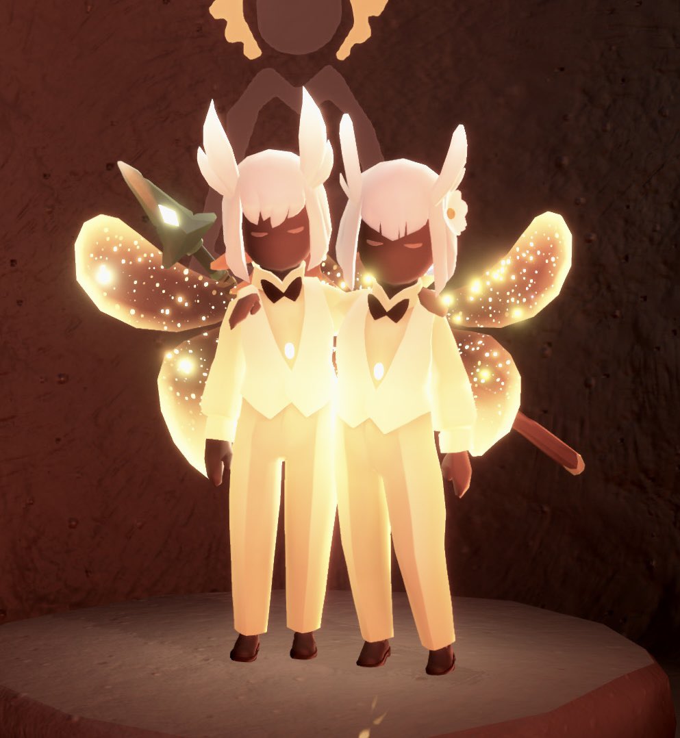 kuruminkle's tweet image. おスーツゲットわよ〜〜〜！！！すっごい双子！