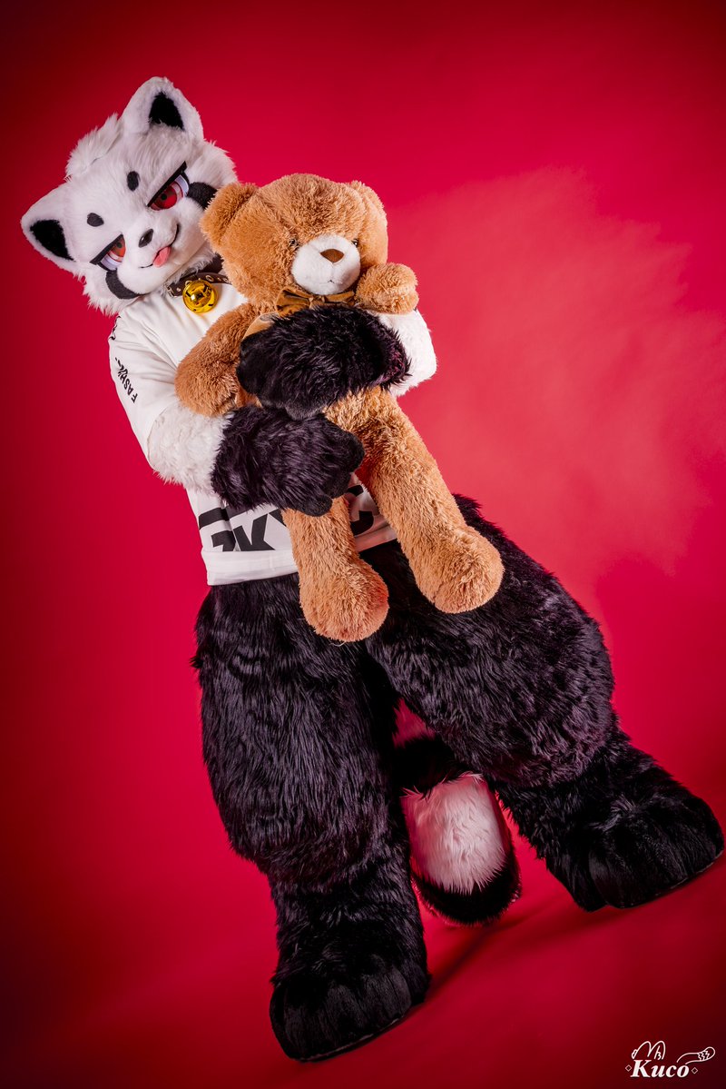 #FursuitEverday
내꺼😉