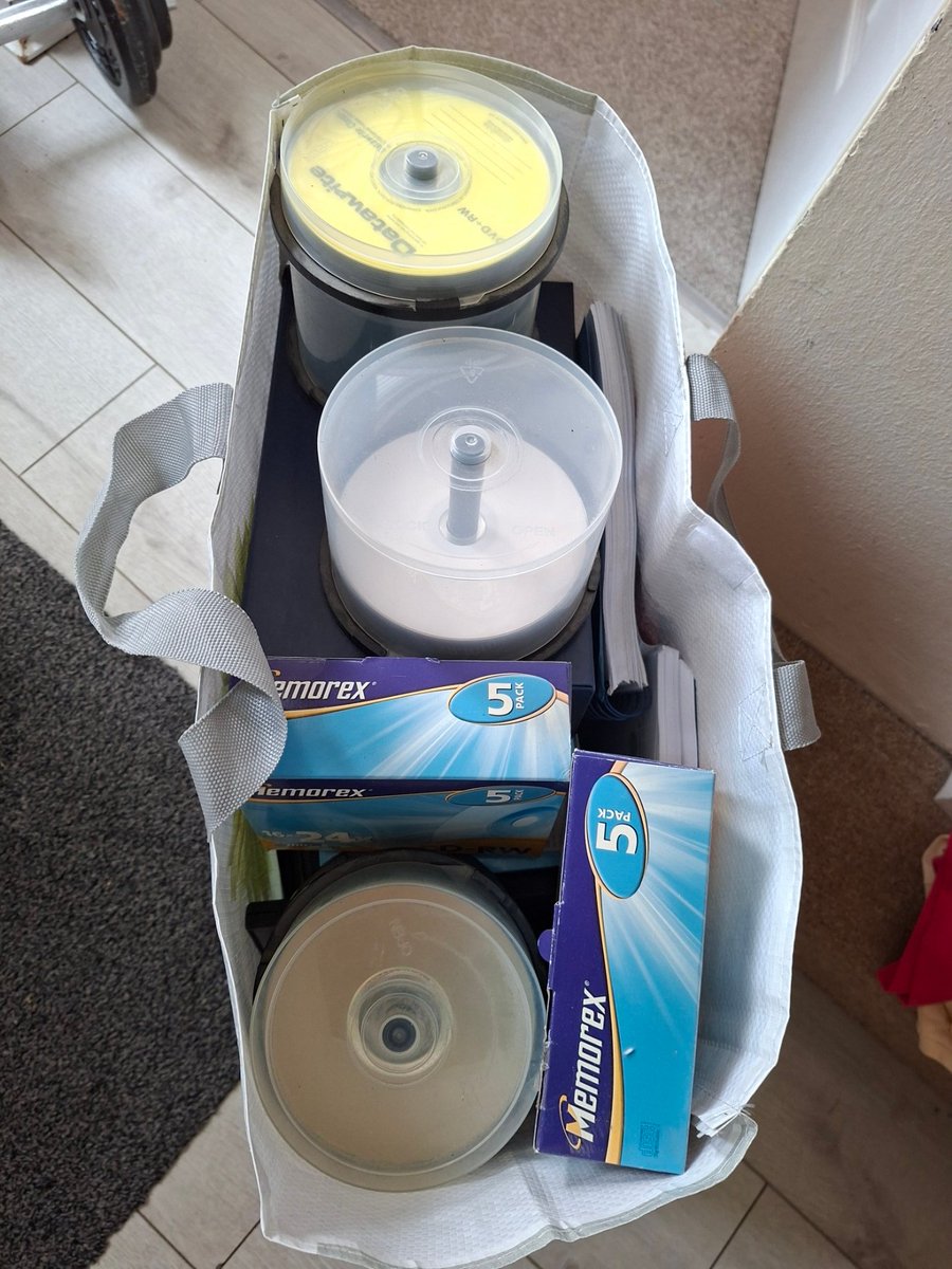 guyrleech's tweet image. Whilst getting some stuff out of one of my lofts (multiple lofts=too much junk) recently I noticed this bag containing lots of blank and rewritable optical discs for which I still have an external burner, not that I&apos;ve had to burn anything for many of your Earth years