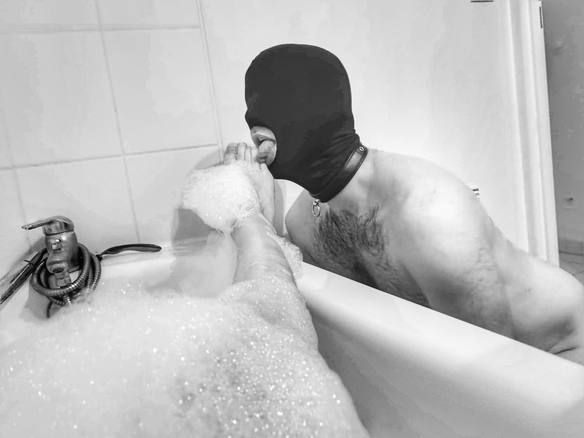 Créatrice de contenu #bdsm , RT et abonne toi à mon MYM !😈  Tu trouveras photos et vidéos: #femdom, #humiliation, #strapon #uro, #pee, #doggyplay, #toiletslave #waxplay, #spit, #footfetish, #feetworshi̇p, #chastity 🖤Mistress 🖤hotgirl 🖤feet