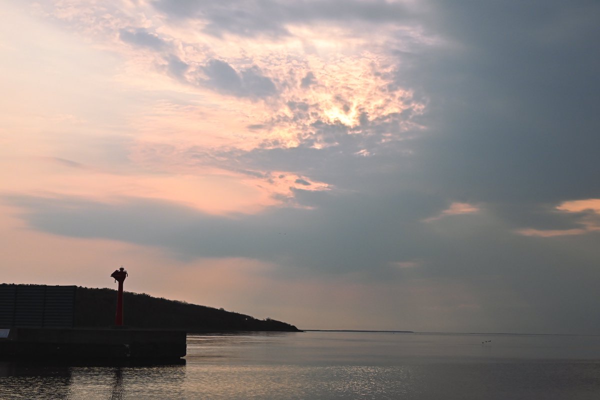 夕暮れ

#キリトリセカイ #ファインダー越しの私の世界 #photography