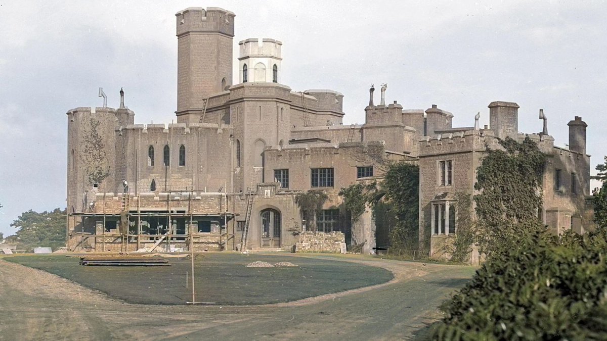 unreMARKLEble's tweet image. Why shouldn’t they? Adelaide Cottage is beautiful but I’d imagine they need more space at this point for a family of 5 and the staff they have. Fort Belvedere is very close to Bagshot Park, the home of the Duke &amp;amp; Duchess of Edinburgh and was the home of Edward VIII while he was…
