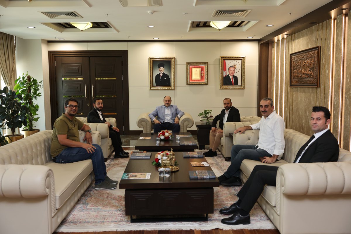 sanliurfabld's tweet photo. Toru Şirketler Grubu Yönetim Kurulu Başkanı İsmail Toru ve beraberindeki heyet, Şanlıurfa Büyükşehir Belediye Başkanımız Mehmet Kasım Gülpınar'ı ziyaret ettiler.

Nazik ziyaretlerinden dolayı kendilerine teşekkür ederiz. https://t.co/ZIGHWbBQGI