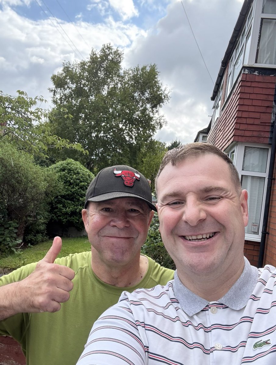 Pete (@peterdu23019510) on Twitter photo Hello Again 👋
My world just gets better.
Today I met the real life saint that is <a href="/StreetwiseStu79/">Streetwise Stu</a>
If you don’t follow him, please do. He helps out the homeless in Manchester. All off his own back. <a href="/Coffee4Craig/">Coffee4Craig</a> do the same. Took some clothes, toiletries and food.
Buzzing🐝 Hello Again 👋
My world just gets better.
Today I met the real life saint that is <a href="/StreetwiseStu79/">Streetwise Stu</a>
If you don’t follow him, please do. He helps out the homeless in Manchester. All off his own back. <a href="/Coffee4Craig/">Coffee4Craig</a> do the same. Took some clothes, toiletries and food.
Buzzing🐝