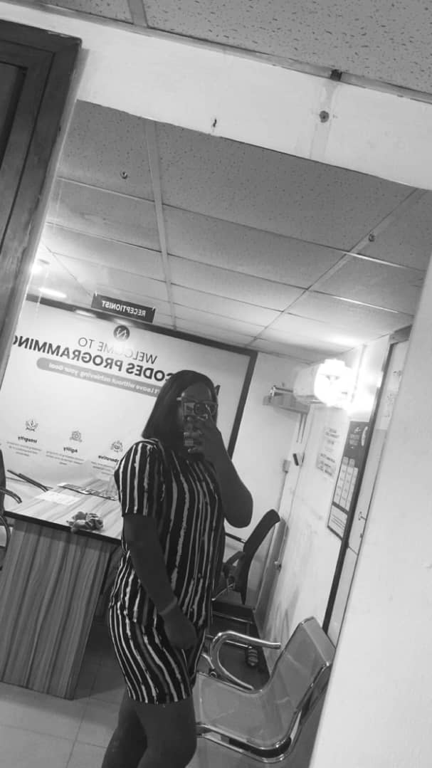 AMFAVOURED2's tweet image. Good morning designers🥰
Another week to breathe, to grow and to embrace the messy masterpiece called life
Never forget that while you are over thinking and doubting yourself, someone else is looking at you and wondering how you did it all
Keep going 🥰🥰🥰✨