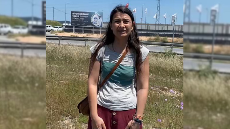 🎙️Röportaj | Pınar Gayıp
'Ekolojik yıkıma karşı mücadelenin sınıfsal temeli açığa çıkarılmalı'

🔹Bu yangınlar, yalnızca rant uğruna yakılan ormanların değil, işçi sağlığını ve yaşamını hiçe sayan derin bir sistem krizinin çarpıcı sembolüdür.
🔹İşçi sınıfının kurtuluş mücadelesi,