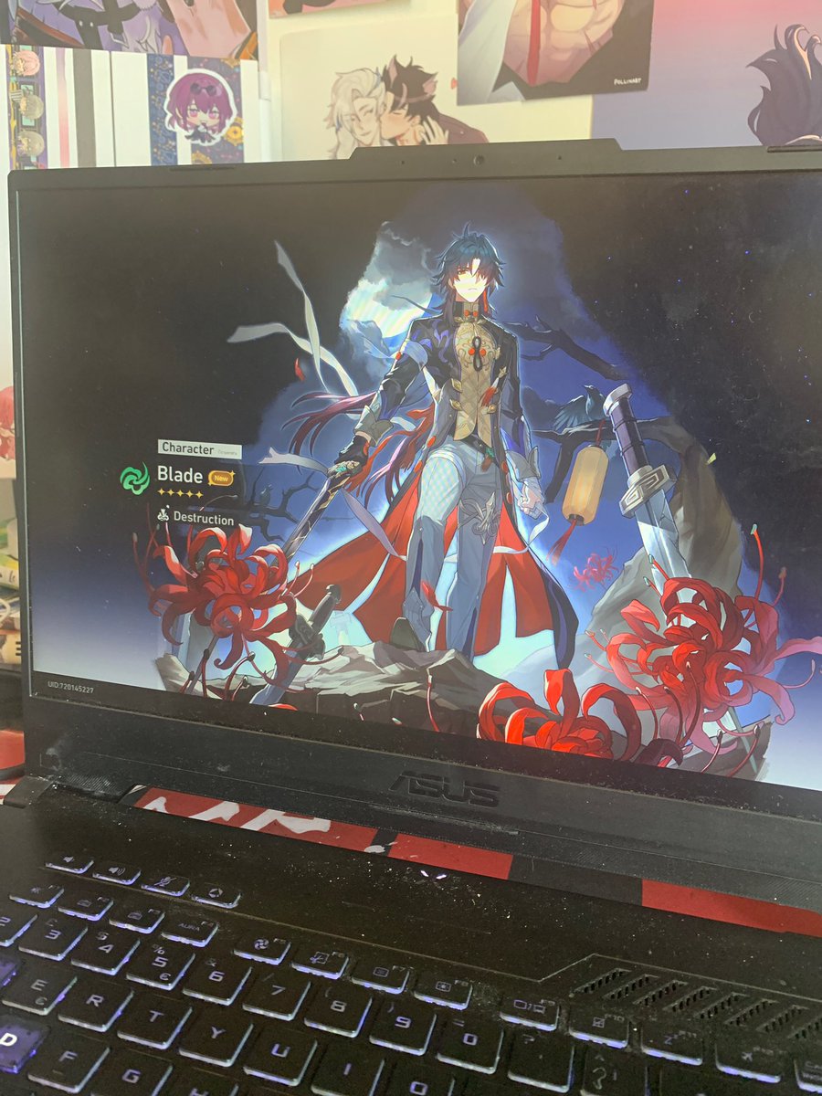 LeftEyebag's tweet image. got blade… life is good again