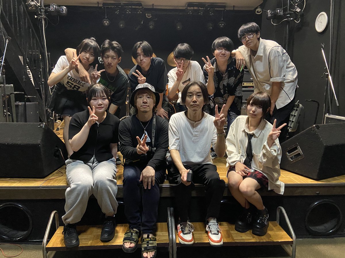 web89019725's tweet image. アップ出来て無かった!
6月22日(日)にELLEGARDENの高橋宏貴さんとNICOTINEのBEAKさんがツアーにお越しになりました。
題して「Wherever Tour 2025」
そして迎えてくれたのは高校生バンド
Draco-PINK edition
失恋マニュアル
の2バント。
あ〜あ、オレのバンドでも出たかったな〜。