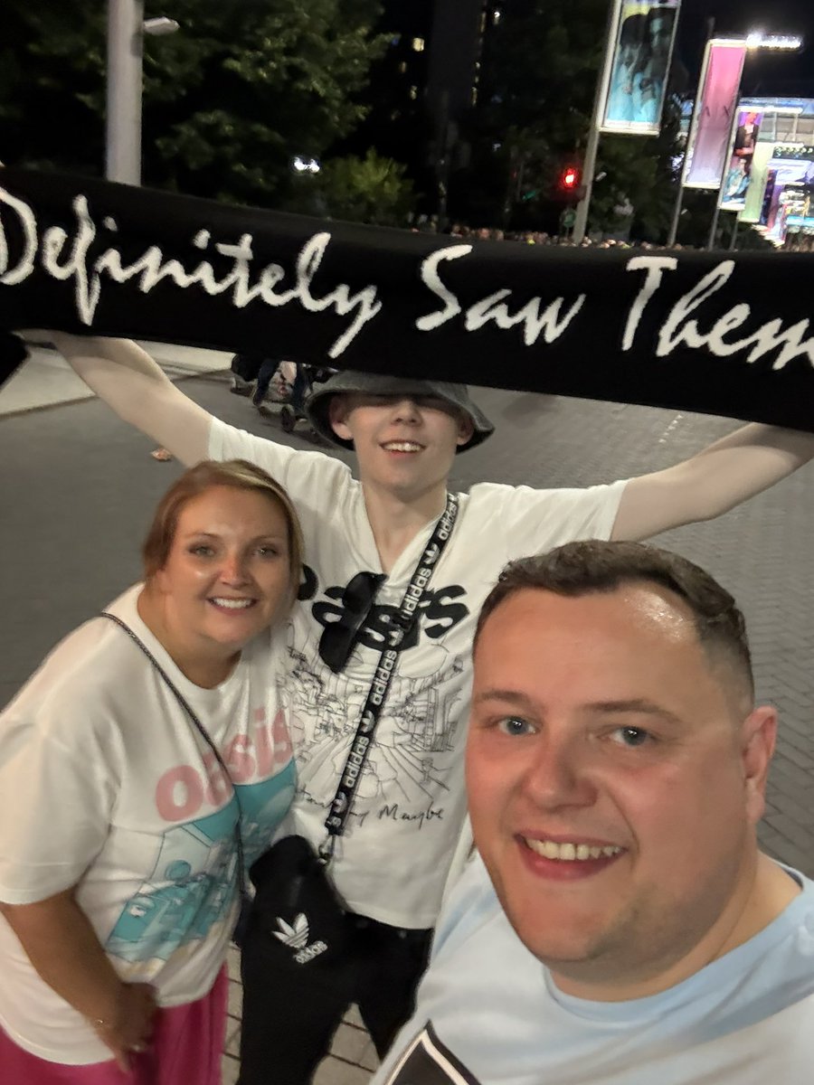 Still can’t get over how good Saturday night was. We sang, we danced, we laughed, we cried. It was unforgettable and a privilege to be there. Thank you <a href="/oasis/">Oasis</a> <a href="/liamgallagher/">Liam Gallagher</a> <a href="/NoelGallagher/">Noel Gallagher</a> <a href="/BoneheadsPage/">Paul Arthurs.</a> #OasisLive25 #Wembley