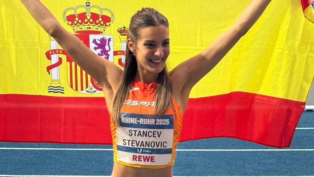 rmarcagranada's tweet image. 😄 Las mujeres protagonizan este último lunes de julio en #DirectoMarcaGranada
⚽️ Entrenamiento #GranadaCF y #CádizGranada
😀 Esther González subcampeona de Europa
🥇 Una Stancev oro en el Mundial Universitario
🎾 A. Geerlings campeona del ITF de Las Palmas
⏰ 13:00-14:00h