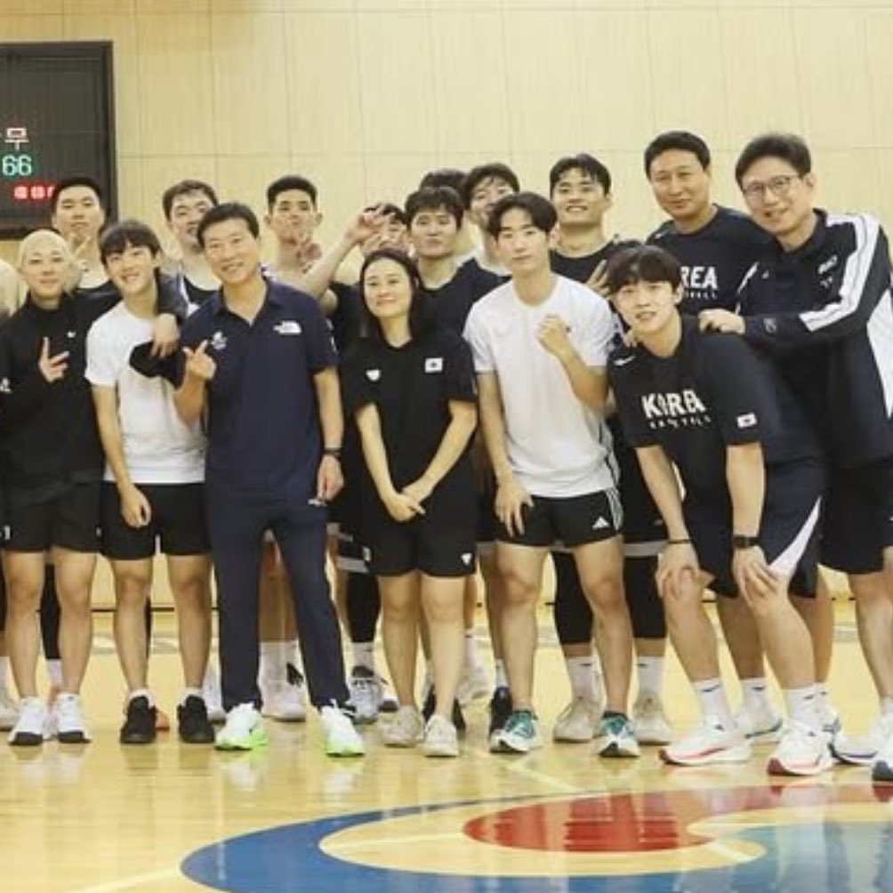 geureung7's tweet image. 정성우 이정현 찾기