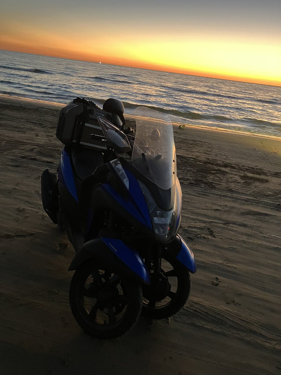 matsugha's tweet image. イマココ…日暮れ寸前で #千里浜なぎさドライブウェイ …
 mixi.social/@MaCH_3/posts/…