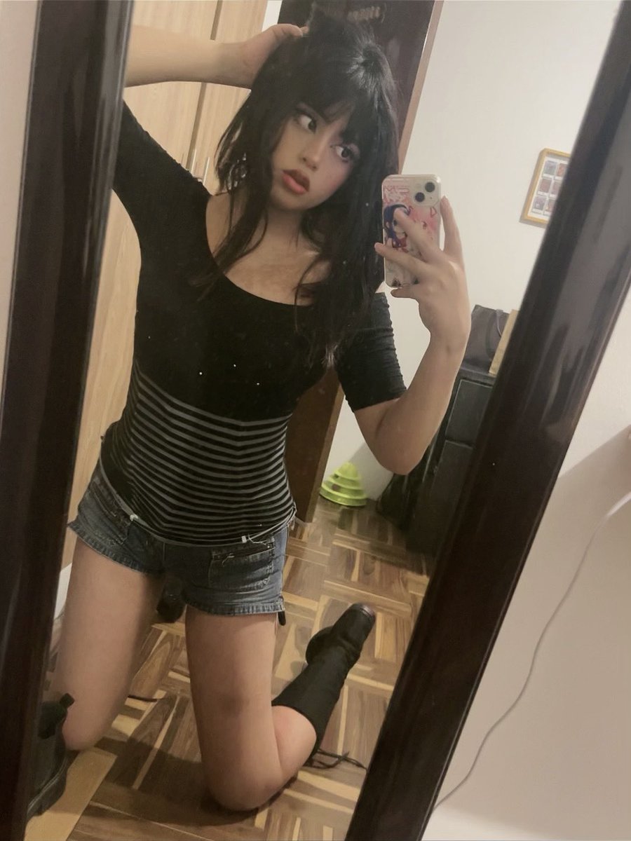 incelsito's tweet image. y aún viéndome así tengo pene