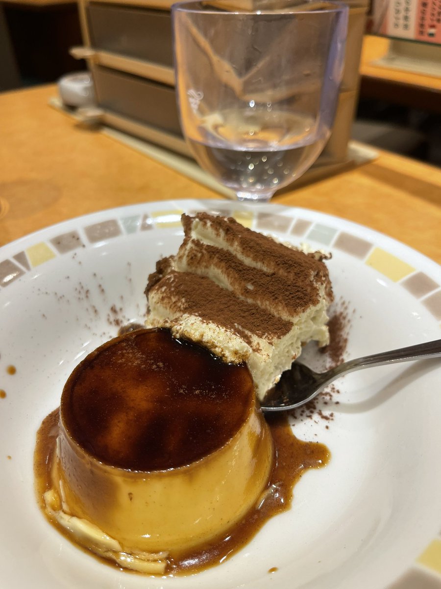 sakura050301's tweet image. 甘さをお冷やで中和