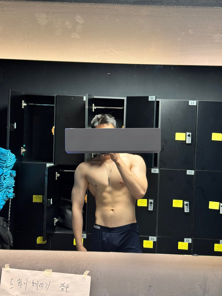 Point__E's tweet image. 헬스 끝내고 클라이밍 왔는데 난이도 넘 높아서 울뻔…😢
(힘이 빠져서 그런거라고 자기 위로하기👀)