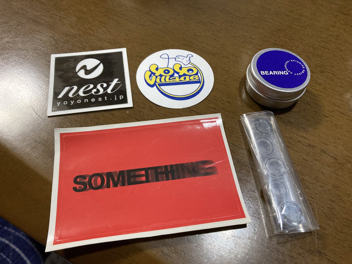 chabo1016's tweet image. ベアリングとおまけのシール！
このサムシングのデザインは初めて見たな…。