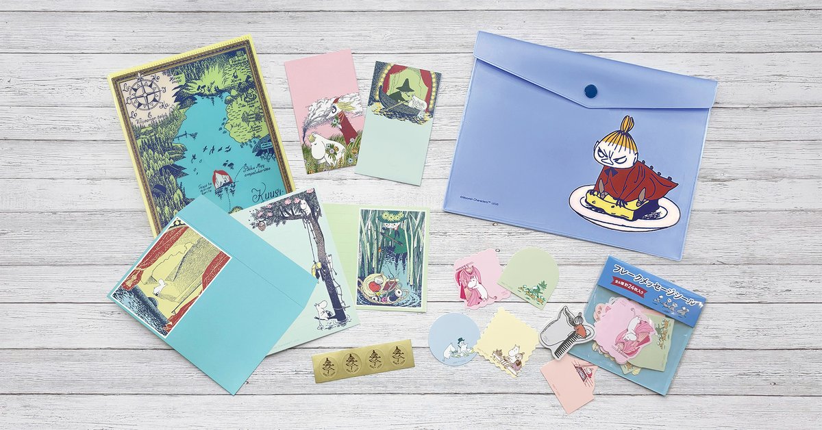 moomin_jp's tweet image. 7/30(水)発売📮ムーミンのグリーティング切手発行を記念して郵便局限定グッズが登場✨小説『ムーミン谷の夏まつり』の絵をたっぷり取り入れたデザイン。ケース付きレターセット、ステーショナリーポーチ、ポチ袋セット、フレークメッセージシールの計4アイテム!お見逃しなく👀…