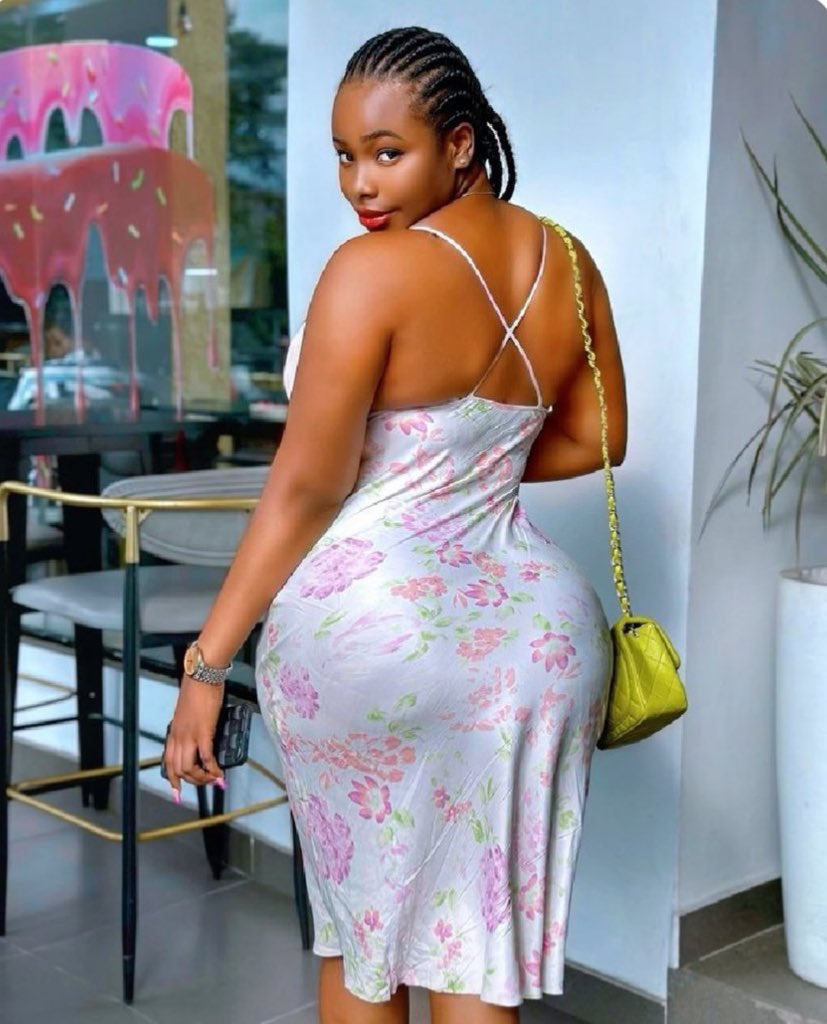 ug_2s's tweet image. If you&apos;re built like this,
May God fill your bag with money😂😂😂😂😂