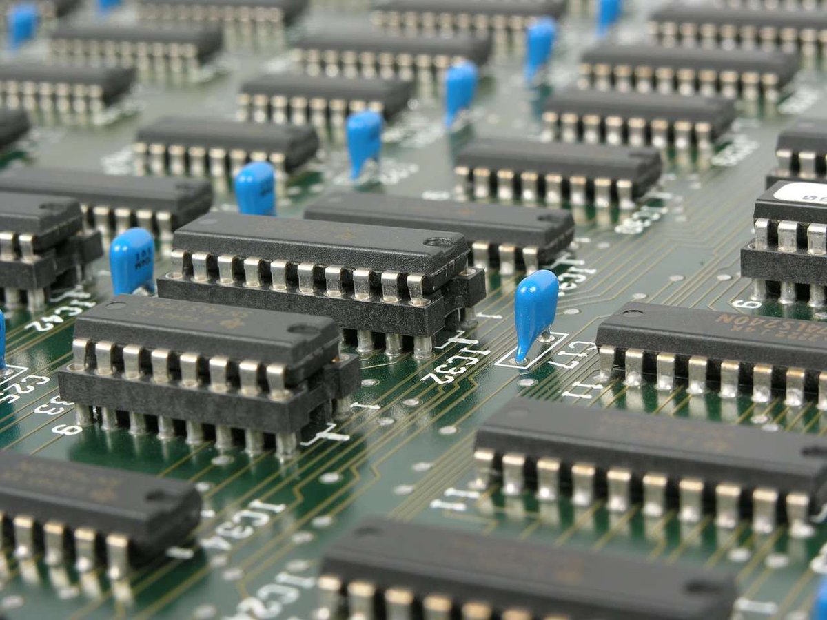 _amanee00's tweet image. Have you ever been curious as to how @cysic_xyz makes zk proof generation faster and cheaper?

They leverage specialized hardwares like ASICS (Application-specific integrated circuit) and GPU. 
ASICS is built from the ground up with a specific application in mind.

Because of it…