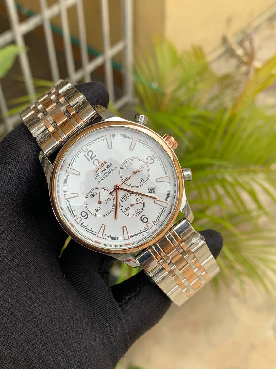 _ByAdunni's tweet image. Omega Watch
Watch Alone: 38,000🏷️
Belt : 17,000🏷️
Available boxes: 3000, 18K