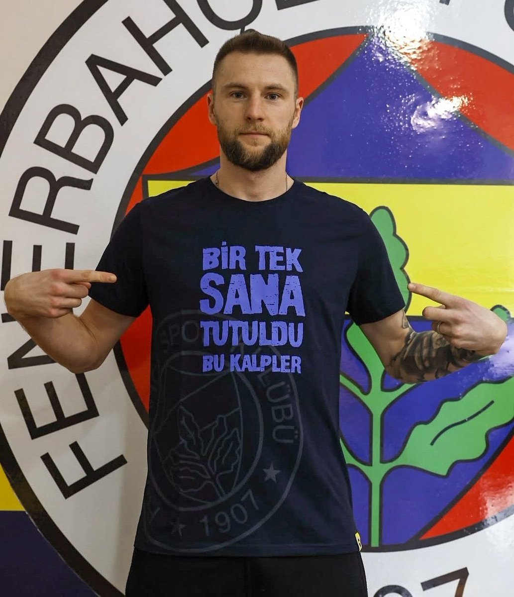 SaracogluSports's tweet image. Bir tek sana tutuldu bu kalpler…