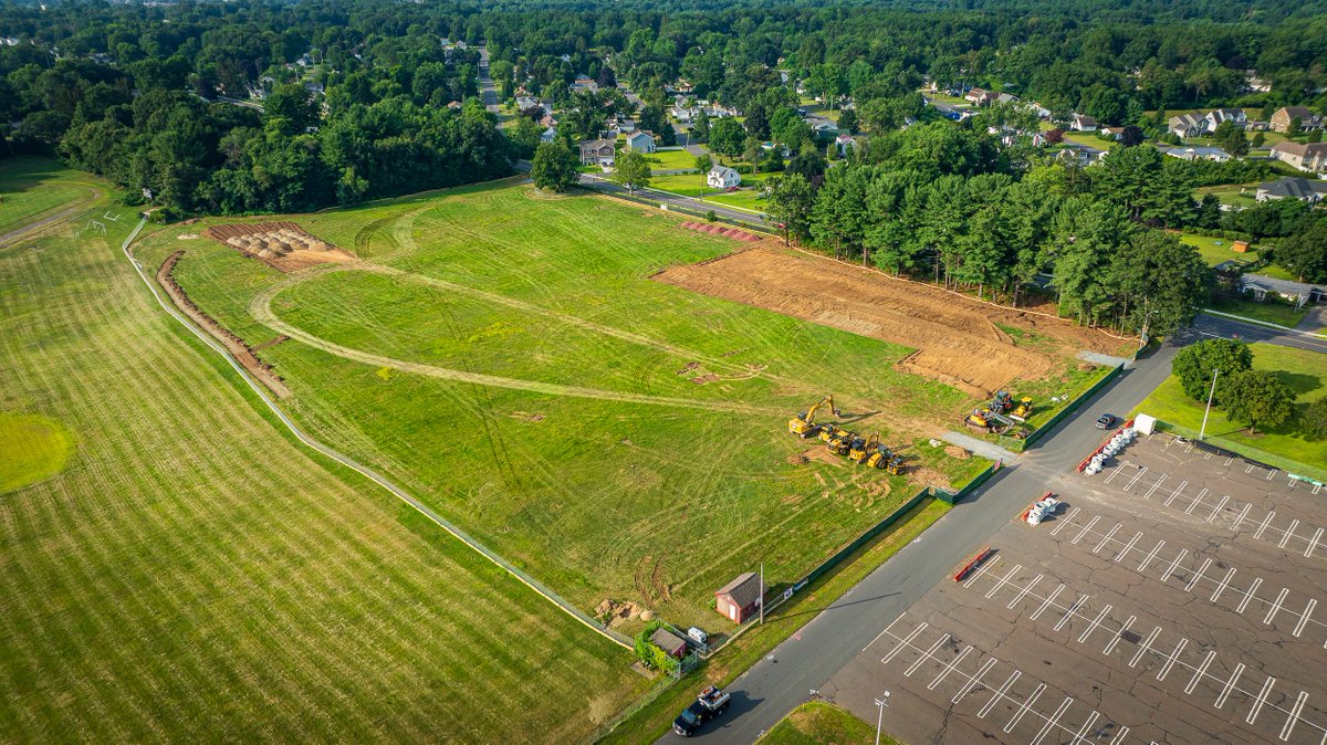 WesternMADrones's tweet image. New athletic fields at the Westfield High School. This project will provide student athletes/community with state-of-the-art facilities where they can train, compete, and cheer each other on. @WhipCityFiber 
#ConstructionMonitoring #droneservices #DronePhotography #localcommunity