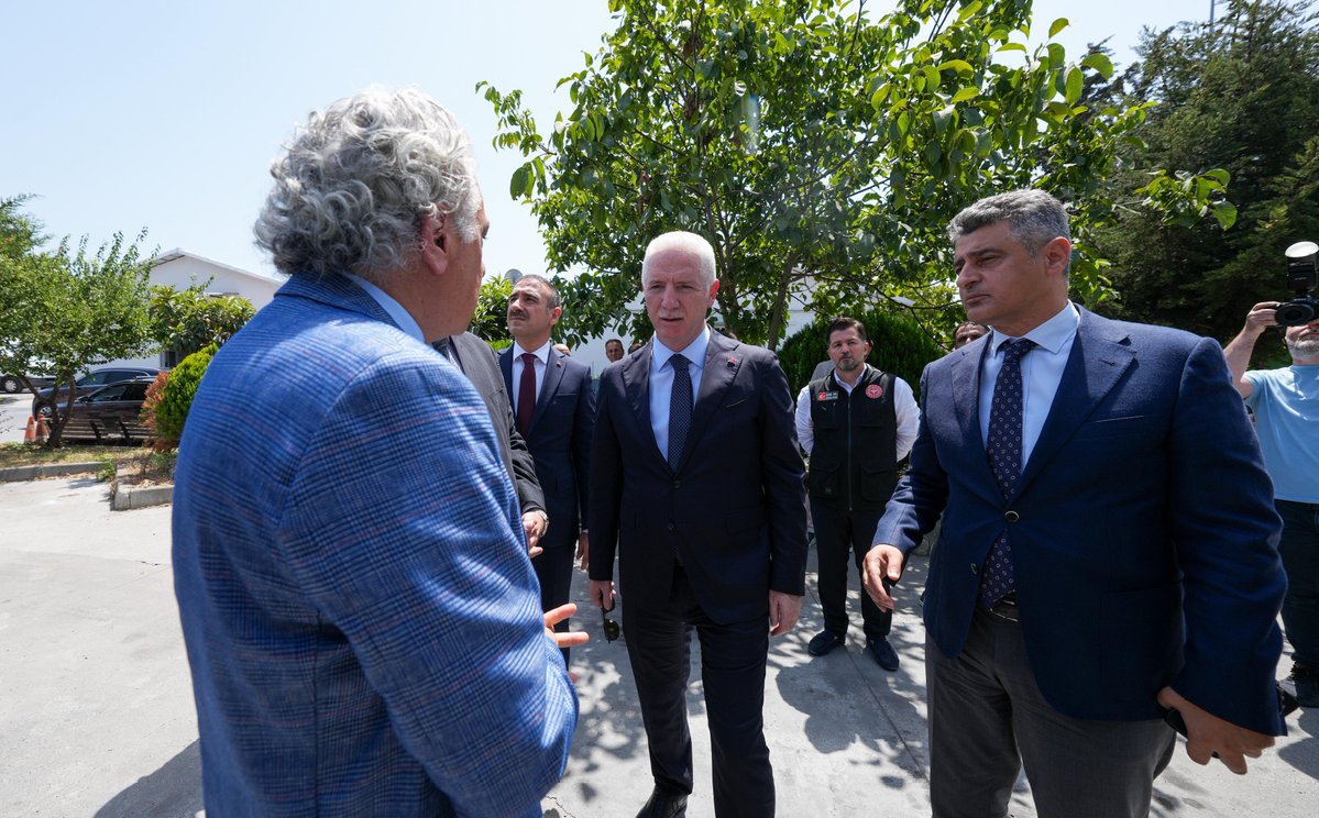 TC_istanbul's tweet image. Valimiz Davut Gül, İstanbul Acil Sağlık Hizmetleri Başkanlığı&apos;nı ziyaret etti. 

Ziyaret ardından İstanbul Proje Koordinasyon Birimi tarafından yaptırılan Bakırköy Acil Sağlık Hizmetleri İstasyonu&apos;nda incelemelerde bulunarak yürütülen çalışmalar hakkında bilgi aldı. 

@gul_davut…
