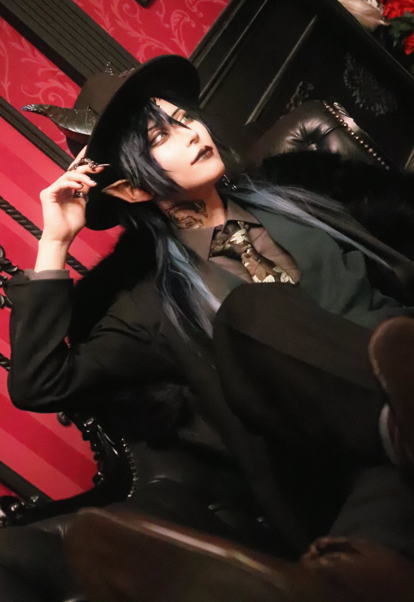 ozk0923's tweet image. #麒羅発陽夜露死苦卍20250726
※twstコスプレ/捏造マフィアパロ
撮影▷たなか様

「帝有創夢尼阿」の首領