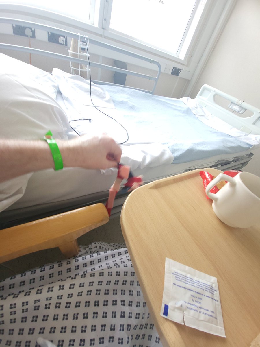TimmyUk's tweet image. ... shave time again wearing my excellent glasses watching Golf on SkyGo in sideroom in hospital ... ๐ฅ ๐ ๐งโโ๏ธ ๐ฑ ๐ผ ๐คณ ๐ฐ ๐ก ๐