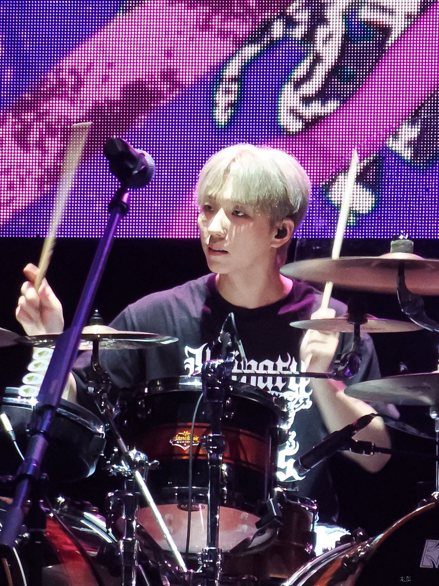 250726 Beautiful Mind in Singapore

#xdinaryheroes #엑스디너리히어로즈 #엑디즈 #건일 #gunil