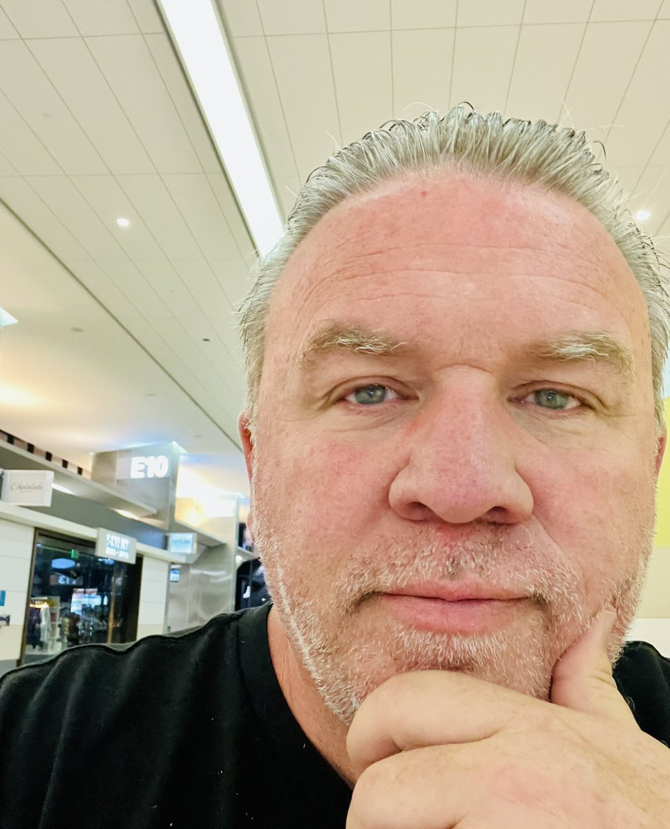 StuffKeithBuys's tweet image. Things I learned today about early morning flights
1. I need coffee
2. Coffee doesn’t open until 4am
3. Make coffee at home before going (I did not)
4. Don’t book 5am flights unless you have coffee
5. ☕️