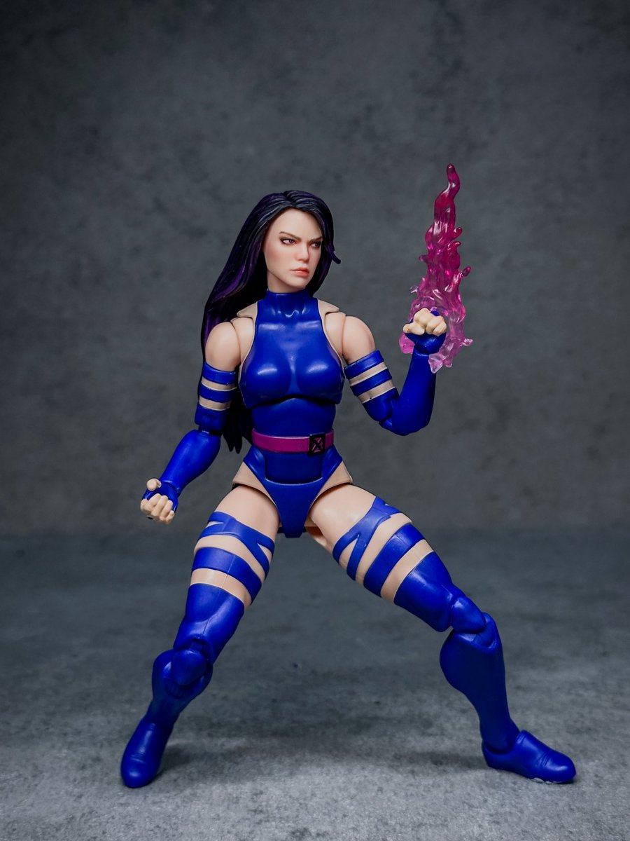 bucky_spike's tweet image. マーベルレジェンド ゲーマーバース
サイロック
✅フェイスリペイント
✅小顔整形(顔パーツの変形、顎削り)
✅股関節可動域拡張
顔が少しパツパツのおばちゃん感な印象でしたが、あれこれ調整して
無事にスタイリッシュなサイロックに仕上がりました