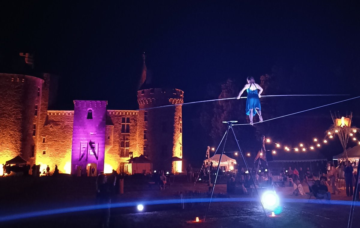 Samedi 26 juillet a eu lieu la 1ere édition du #Earlybirdfestival dans les jardins du <a href="/ChateauBonneval/">Chateau de Bonneval</a> (87)
Au programme : musique Pop, Pop Électro, parcours nocturne des jardins et piano, violoncelle et danse sur fil
Une première réussie ! 👏🏻✨
#visitlimousin
#hautevienne