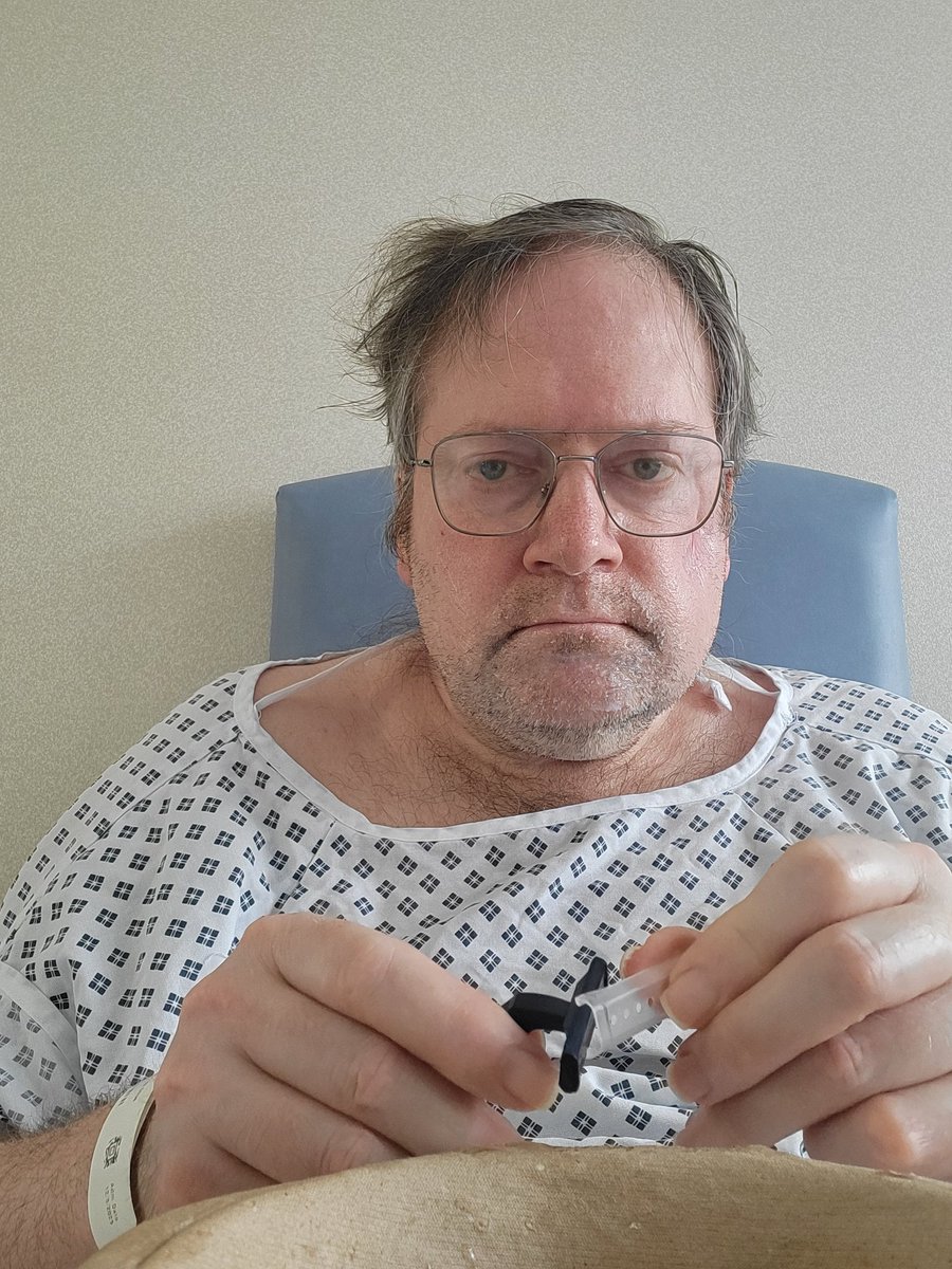 TimmyUk's tweet image. ... shave time wearing my excellent glasses watching Golf on SkyGo in sideroom in hospital ... ๐ฅ ๐ ๐จ ๐งโโ๏ธ ๐ฑ ๐ผ ๐คณ ๐ฐ ๐ก ๐