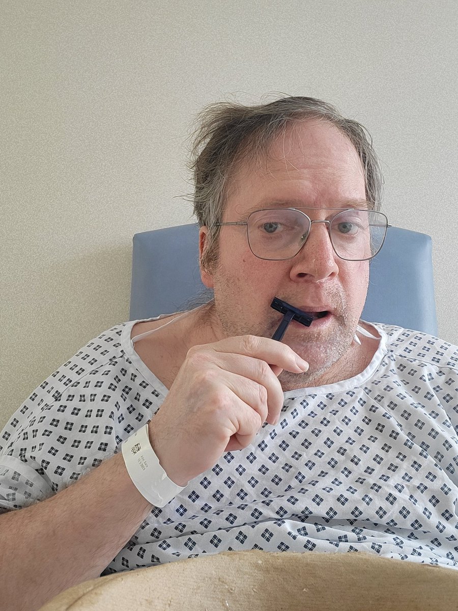 TimmyUk's tweet image. ... shave time wearing my excellent glasses watching Golf on SkyGo in sideroom in hospital ... ๐ฅ ๐ ๐จ ๐งโโ๏ธ ๐ฑ ๐ผ ๐คณ ๐ฐ ๐ก ๐