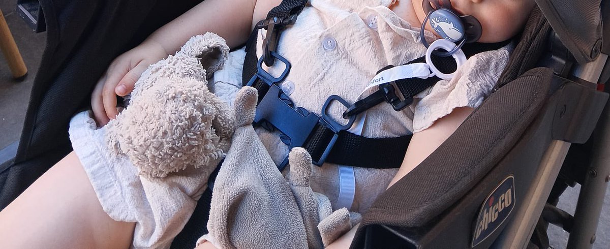 Grégory Leclerc (@gregleclerc) on Twitter photo Dis Twitter, montre que tu sais encore faire jouer ta magie 🙏 Ce doudou a été perdu soit dans le tram Ligne 1, soit entre le tram de <a href="/lignesdazur/">Lignes d'Azur</a> et la gare routière Vauban. Y’a un petit gars qui pleure et qui aimerait tant le retrouver. On compte sur toi ! ❤️ #Nice06 Dis Twitter, montre que tu sais encore faire jouer ta magie 🙏 Ce doudou a été perdu soit dans le tram Ligne 1, soit entre le tram de <a href="/lignesdazur/">Lignes d'Azur</a> et la gare routière Vauban. Y’a un petit gars qui pleure et qui aimerait tant le retrouver. On compte sur toi ! ❤️ #Nice06