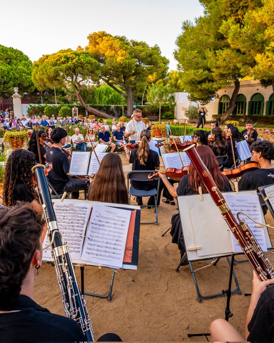 🎶 El proper divendres us convidem al concert solidari de <a href="/vozesmusica/">VOZES</a> al museu!
Vine i col·labora amb aquest projecte que treballa per a la integració social de nens i joves a través de la música.
📅 01/08
⏰️ 20h
🎟 15€. Entrada solidària. Reserves a: paucasals.org/activitat/conc…