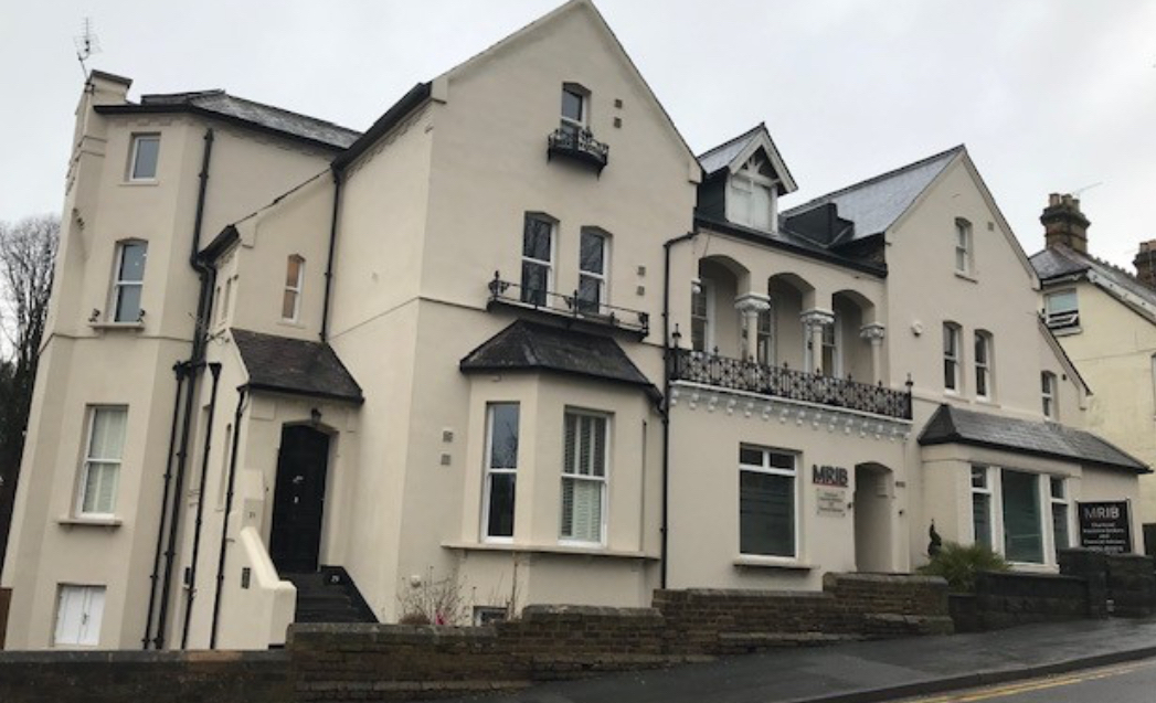 TOWN CENTRE OFFICES | HIGH WYCOMBE 

A mixture of open plan and private office space (5,807 sq ft) available #ToLet in High Wycombe. 

✅ modern office space 
✅ close to shops, restaurants &amp; station
✅ 29 parking spaces 

For further information: properties.kemptoncarr.co.uk/property-detai…