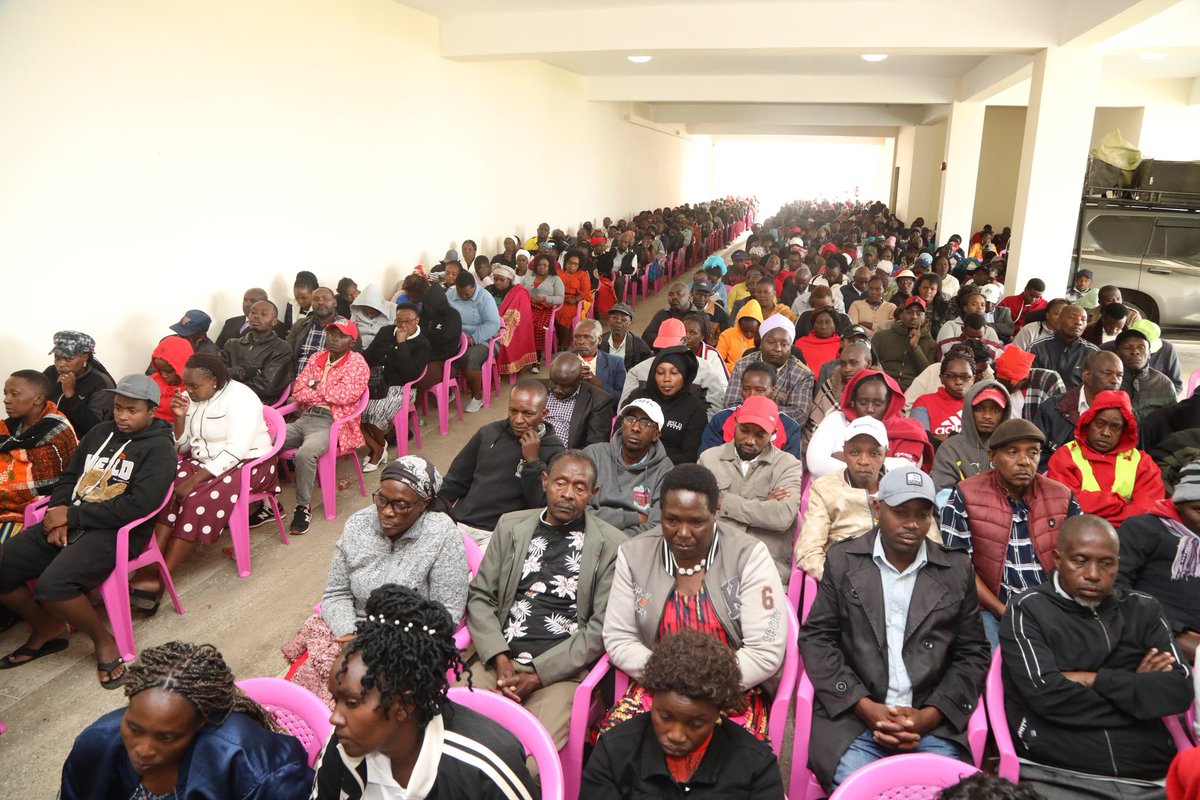 PHIAMAX's tweet image. H.E. Gov @susankihika met with 8 Nakuru MPs in a strong show of unity ahead of consultations with Bahati opinion leaders. 

She reaffirmed that political cohesion is key to spurring development and sustainable growth in the county.
#FocusedOnServiceDelivery #KaziKwaMpango