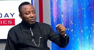 RevoltArchitect's tweet image. They fear him not for what he has—
But for what he lacks:
— Greed
— Fear
— A price tag
#UnboughtUnbroken #NoToGodfathers #Sowore2027