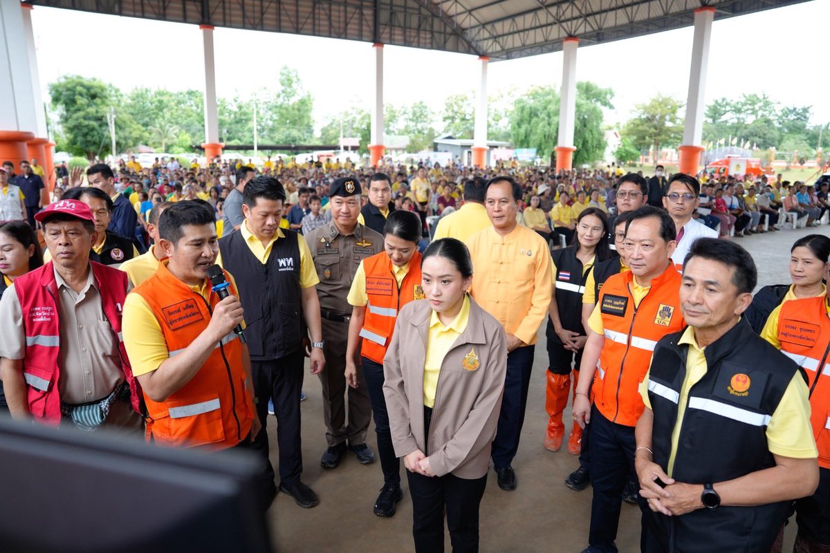 IngshinF36874's tweet image. แพทองธาร รมว.วธ ลงพื้นที่อำเภอเวียงสา จ.น่าน มอบถุงยังชีพ 1,000 ชุด แก่ผู้ประสบภัยน้ำท่วม ที่วิทยาลัยการอาชีพเวียงสา