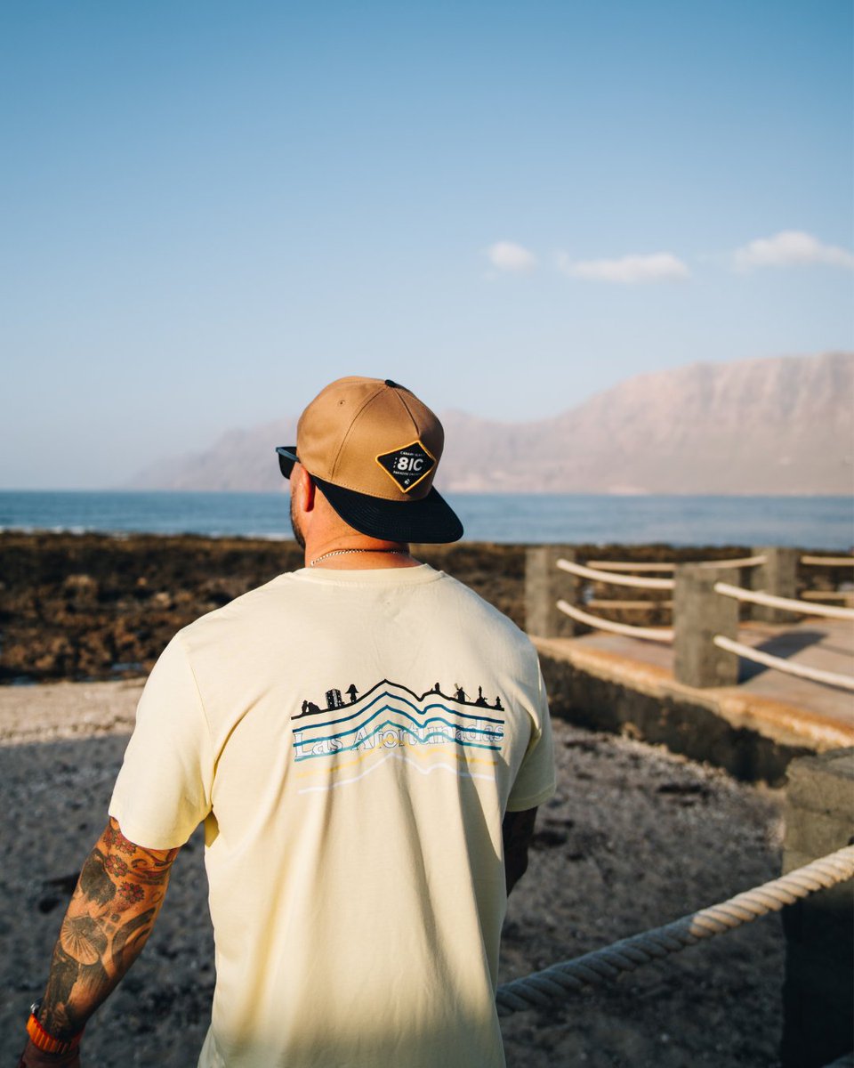 🌴 Orgullo Canario, estilo que se lleva 🧢👕

😍Qué maravilla es siempre contemplar el risco de Famara, en Lanzarote.

PD: También nos encanta esta combinación de camiseta skyline y gorra plana 😜

Inspiradas en nuestra identidad única. 🏝️

#Canarias #IslasCanarias #ElaboradoAquí