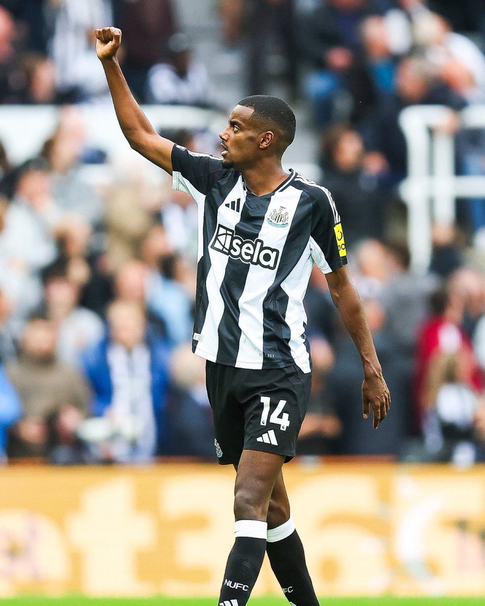 UniversLFC's tweet image. 🚨🆕️ Newcastle ne cédera Isak que si un remplaçant est trouvé… sauf si l’offre de Liverpool est jugée “irrefusable”. 👀⌛️

Les Magpies pourraient ouvrir la porte même sans recrue, si la proposition des Reds est trop belle pour être ignorée.
(@MsiDouglas) #LiverpoolFC