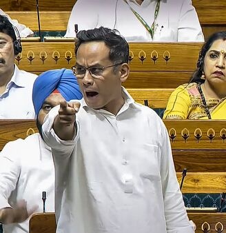 isantosh0909's tweet image. गौरव Flower नहीं, फायर है फायर.🔥🔥🔥
#LokSabha #PahalgamTerrorAttack